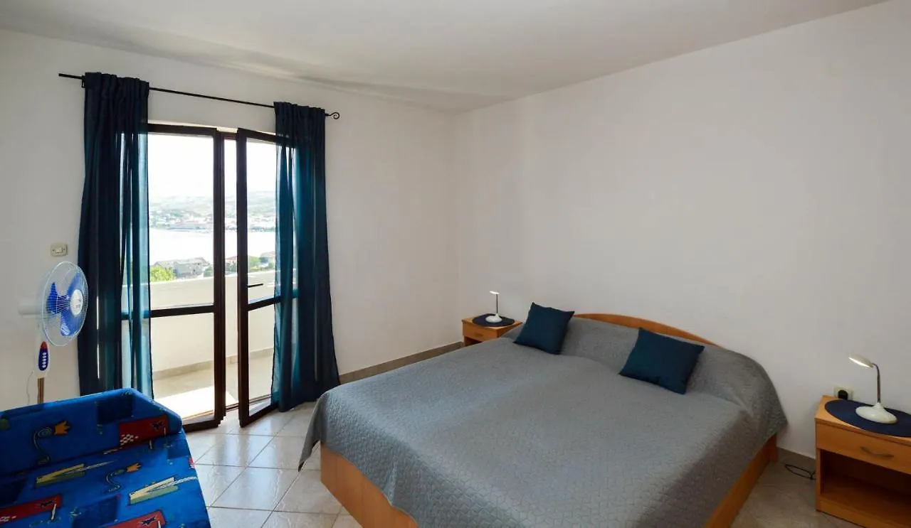 Maja Apartment Pag Town